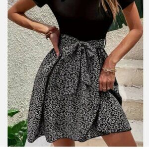 Floral Pullover, Belted, Short Sleeve Black Dress Wrap w/Splicing Bottom Sz L